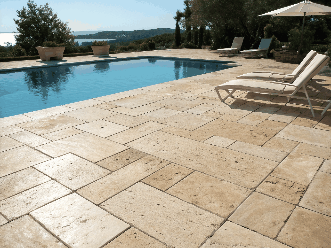 Pool deck and lanai area cleaning in Davenport